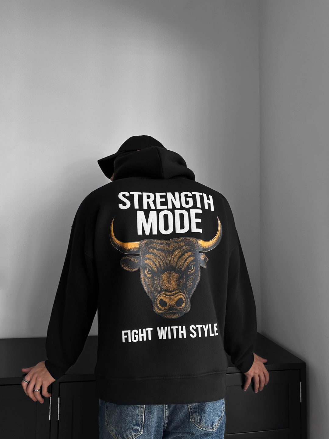 Hoodie w trybie oversize - Czarny