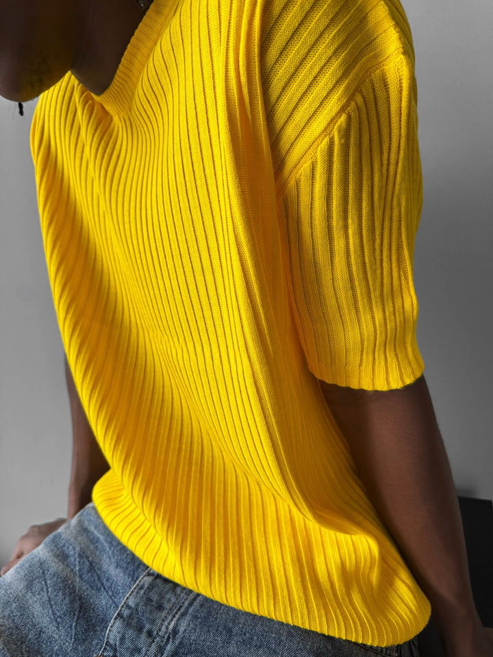 Luźna koszulka z ribbed dzianiny - Żółta