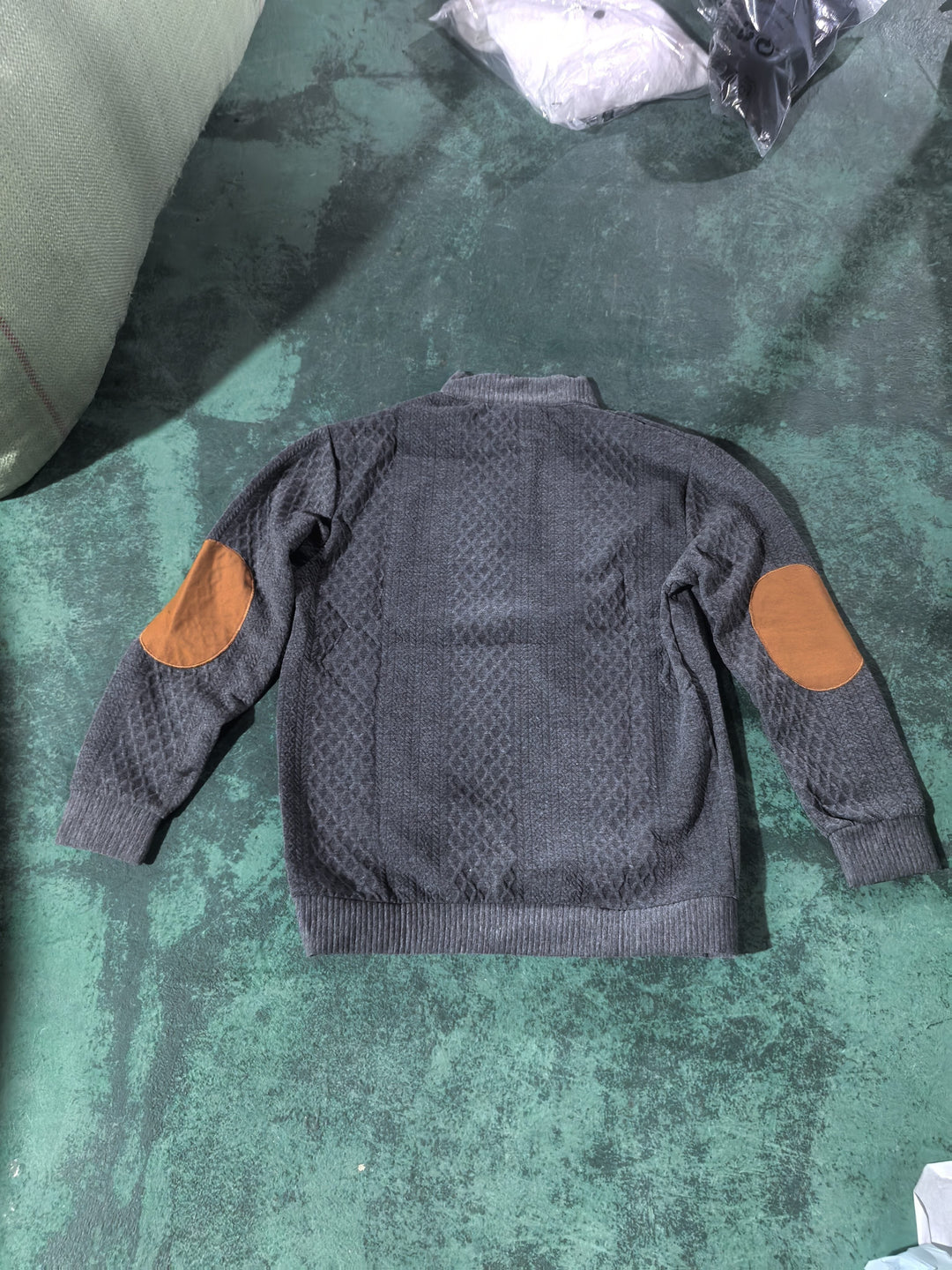 Wyróżniać się kołnierz guzik Henley sweter