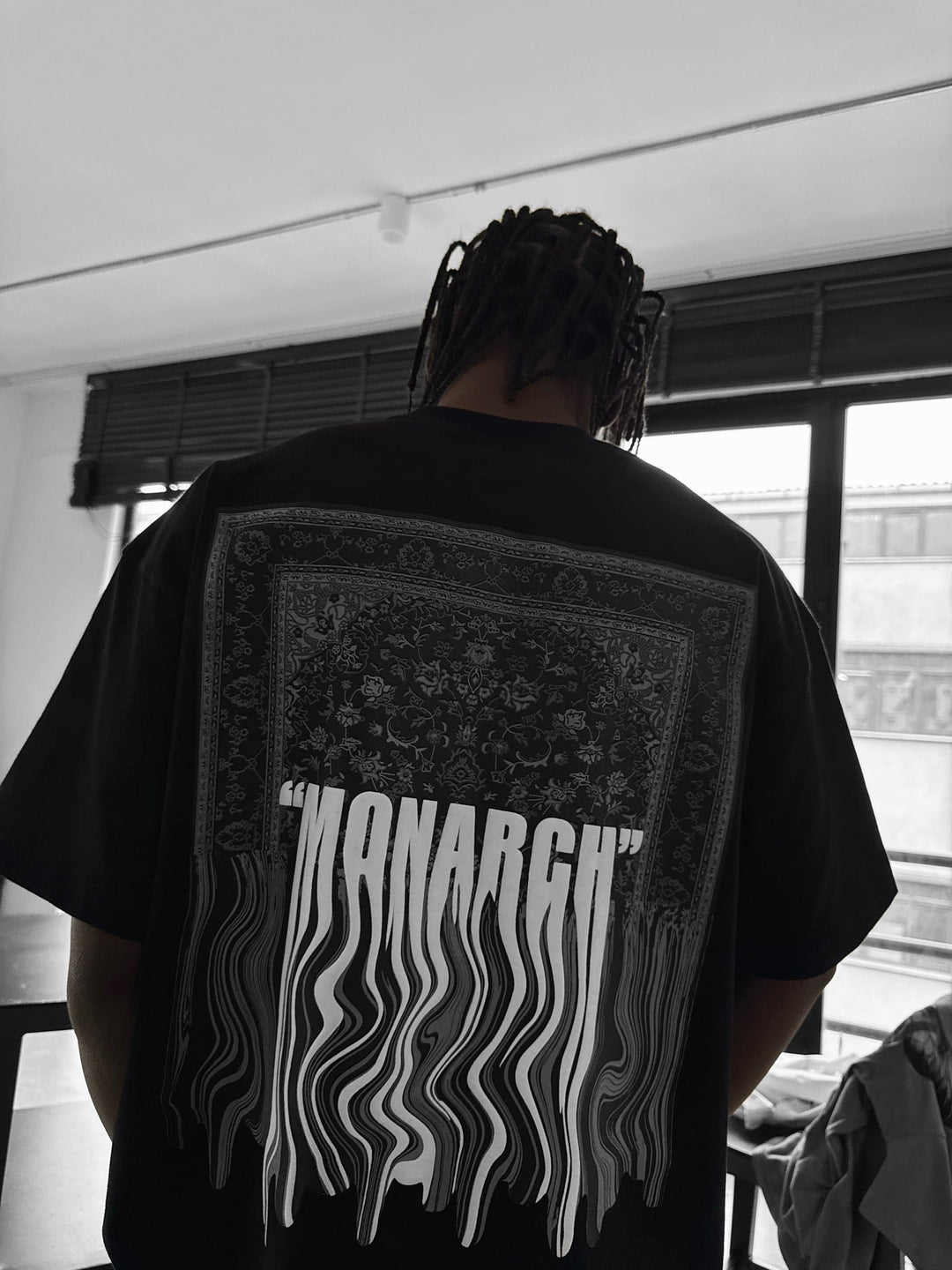 Oversize Monarch T-Shirt - Czarny i Biały