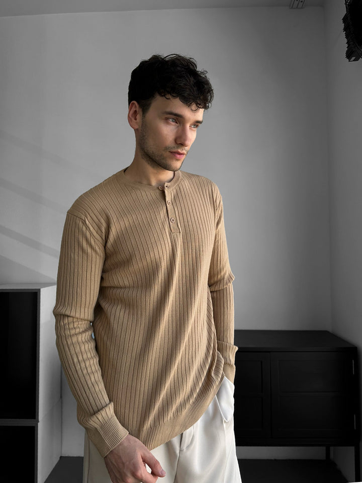 Sweter Slim Fit z guzikiem - Beżowy