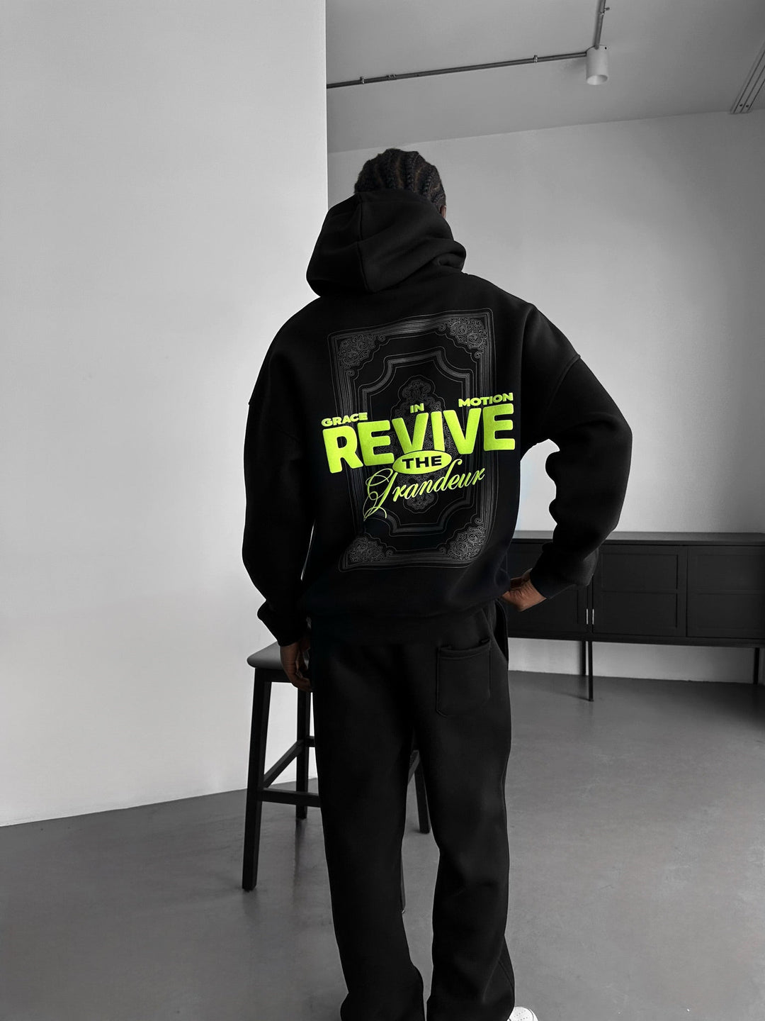 Oversize Revive Hoodie - Czarny