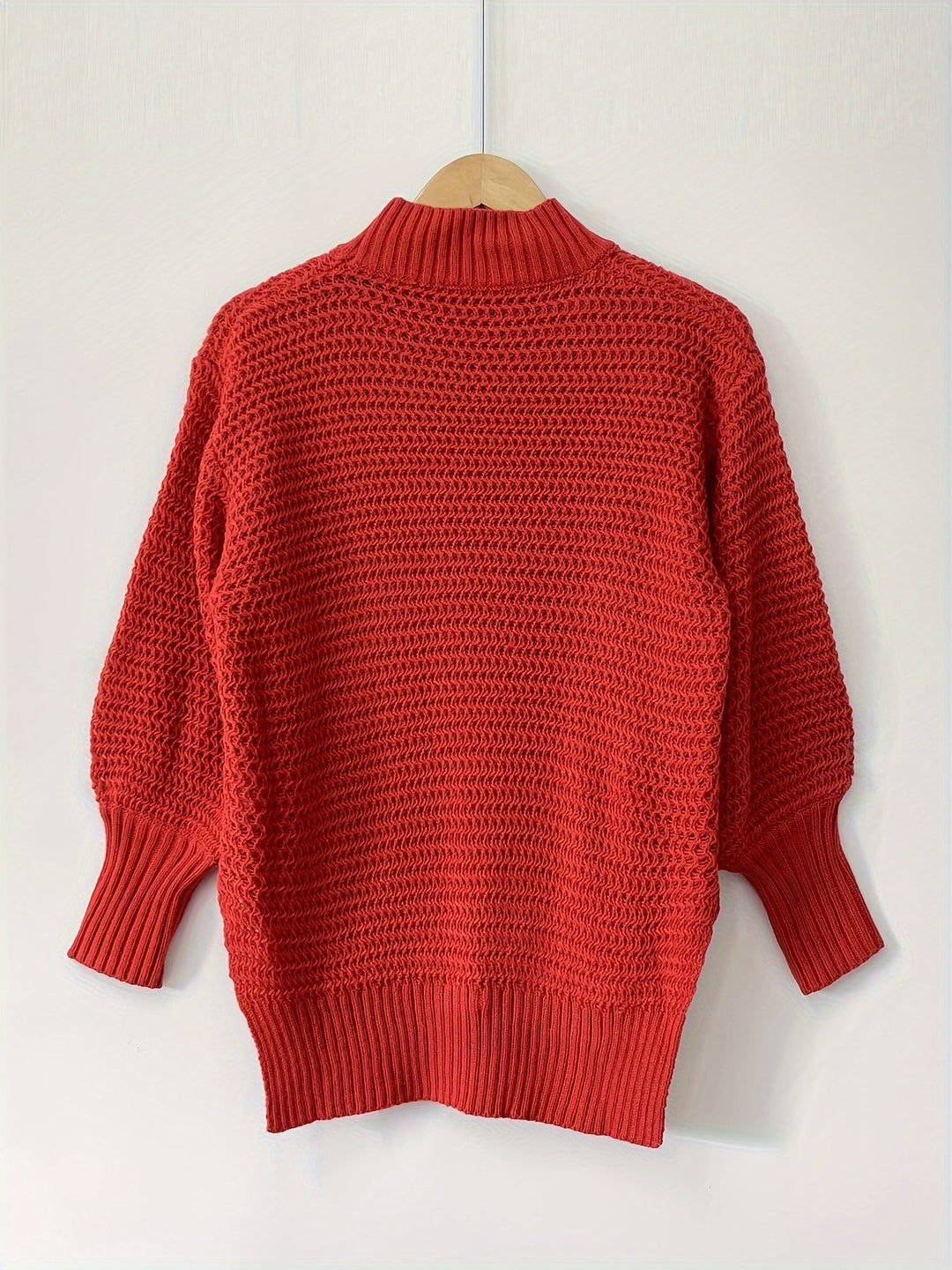 Fakturowany wysoki-niski sweter