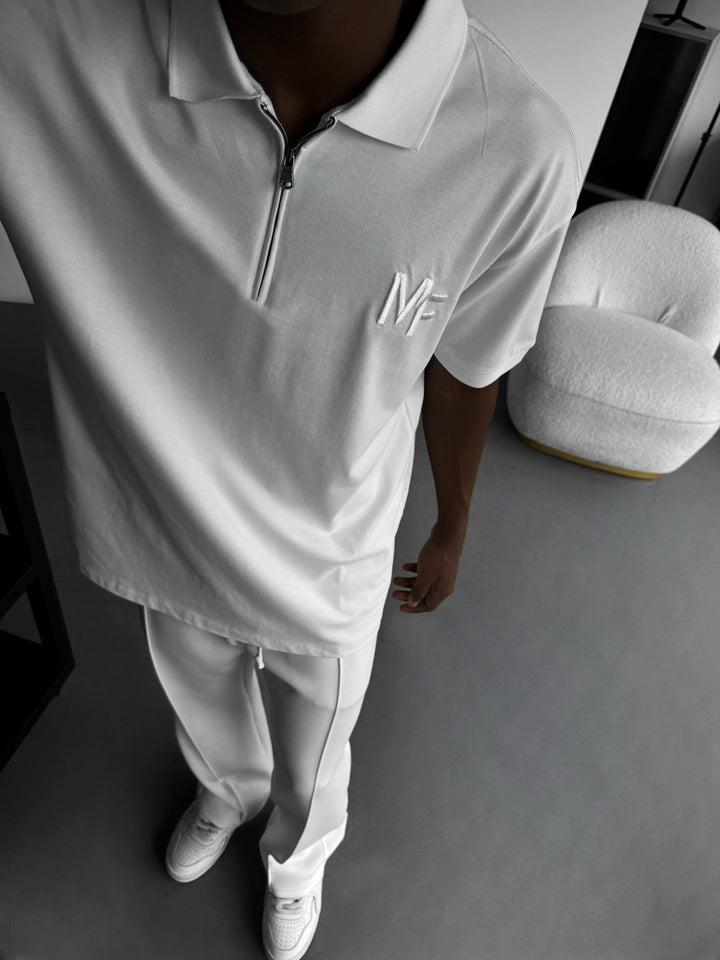 Luźny T-shirt Polo "MF" - Biały