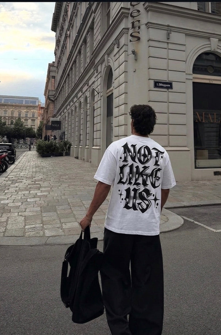 T-shirt Oversize Not Like Us - Ecru