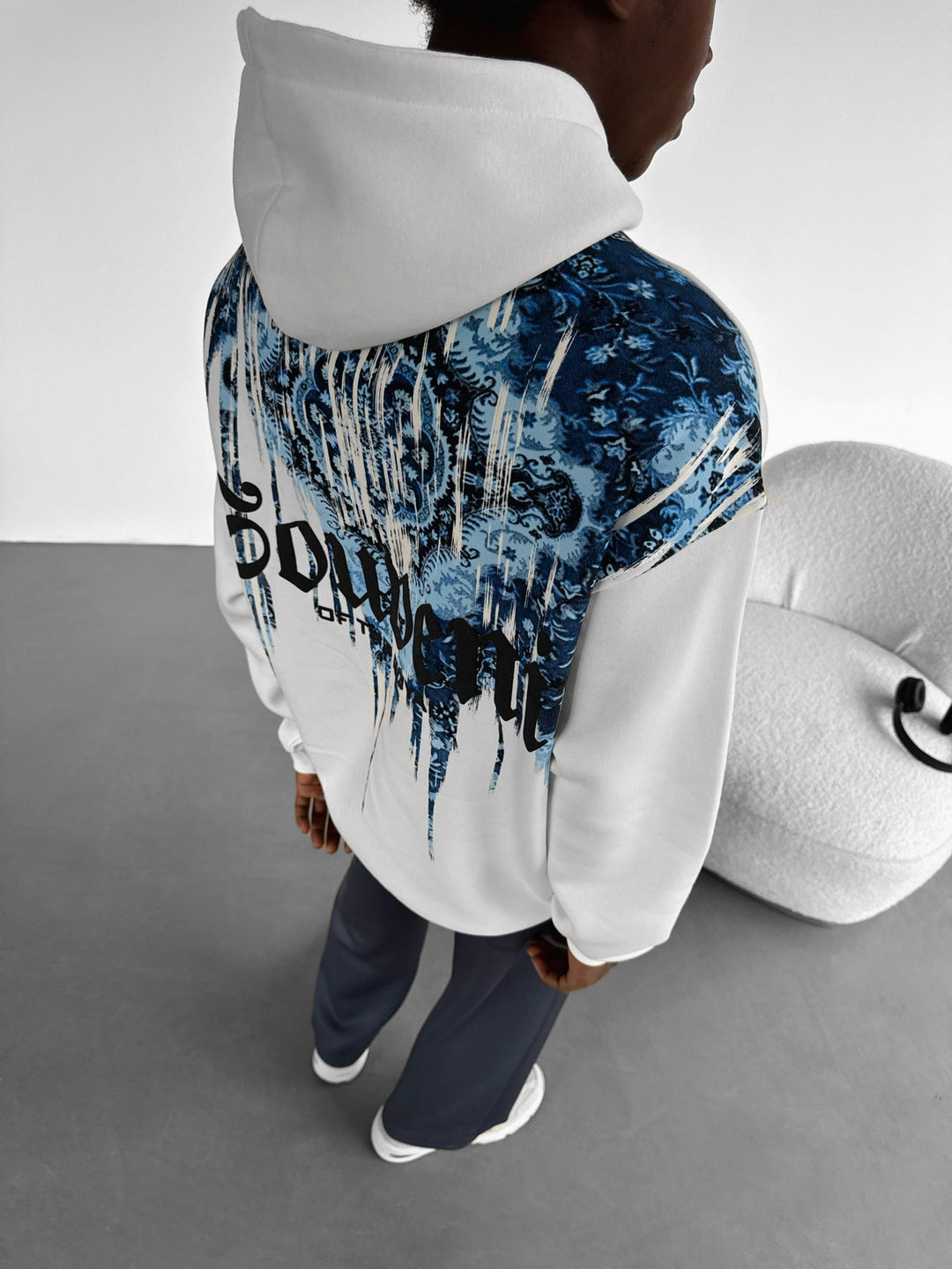 Oversize Souvenir Hoodie - Biały i Niebieski