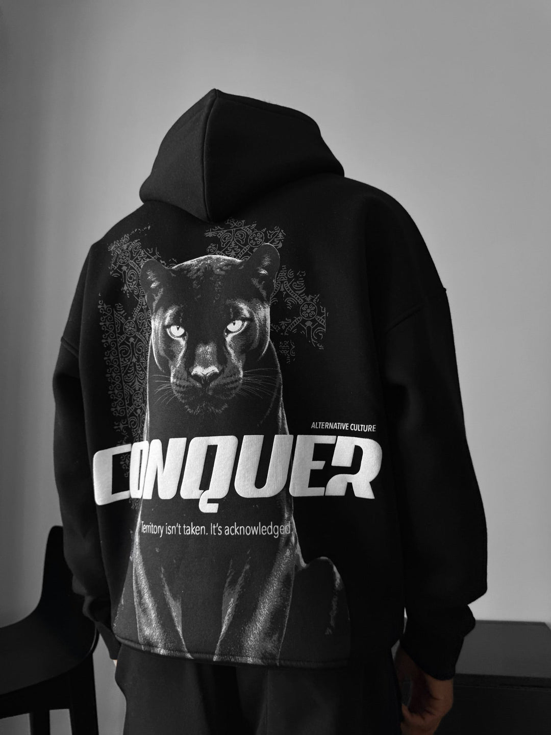 Oversize Conquer Hoodie - Czarny