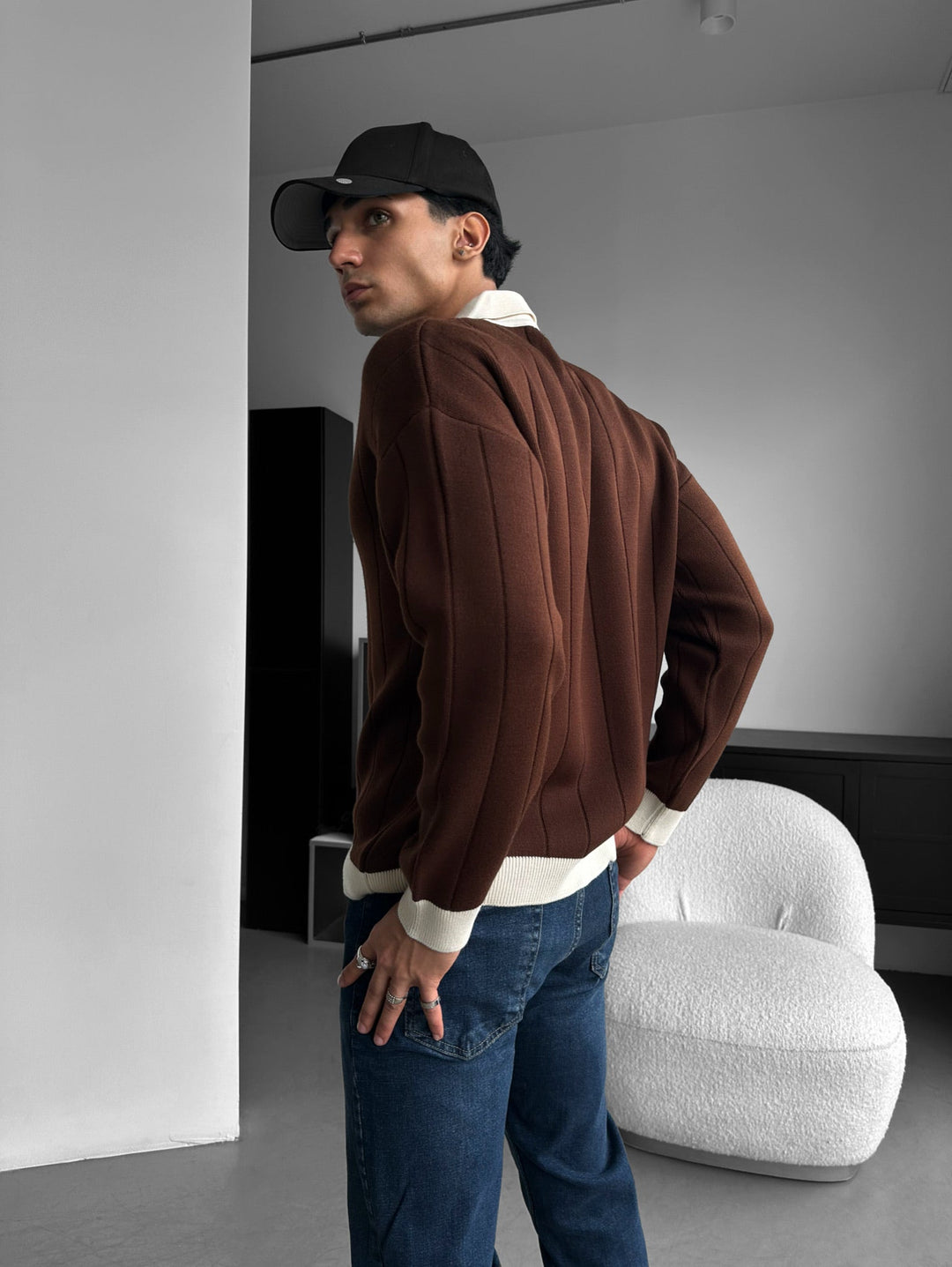Oversized Haftowany Sweter Polo - Brązowy