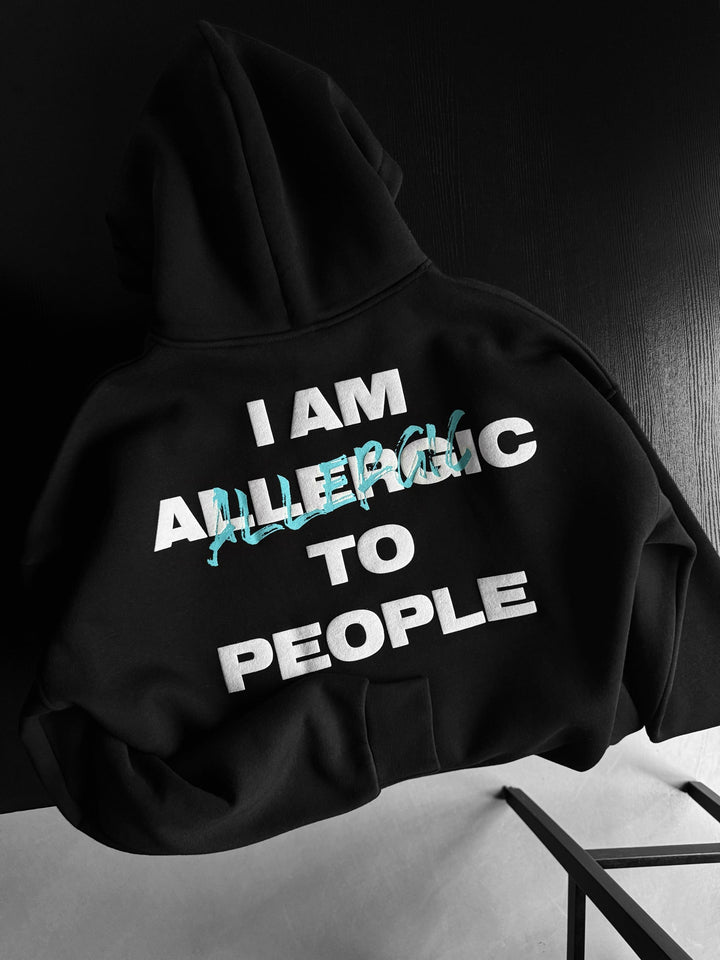 Oversize Hoodie Alergiczny - Czarny