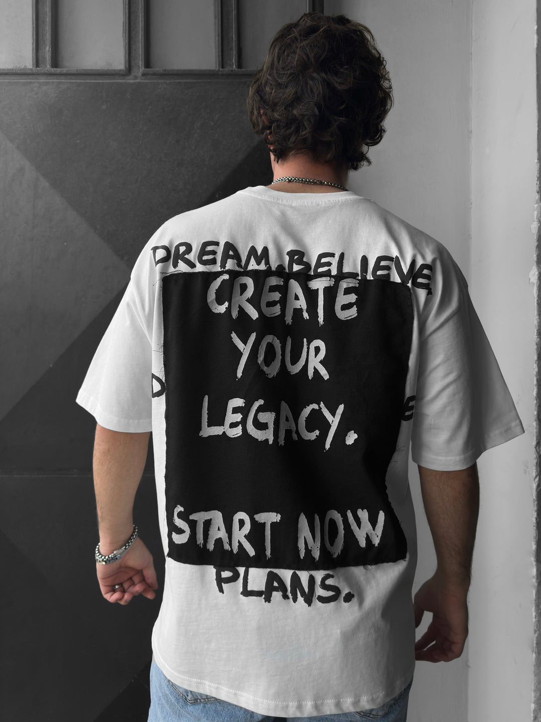 Oversize Legacy T-shirt - Ecru