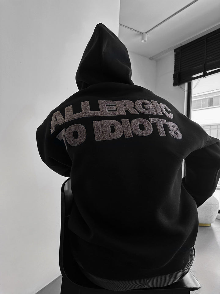 Oversize Szczegółowy Hoodie Alergiczny - Czarny