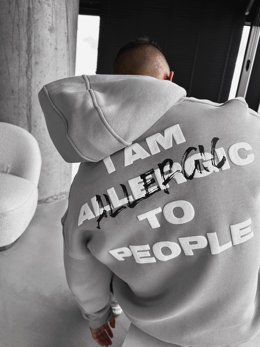 Oversize Allergiczny Hoodie - Szary