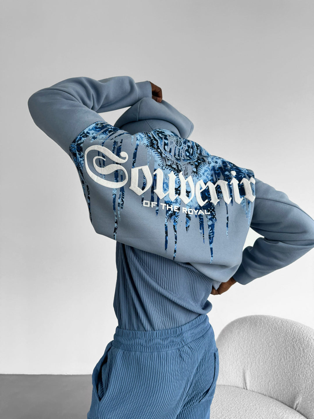 Oversize Souvenir Hoodie - Wyblakły Dżins
