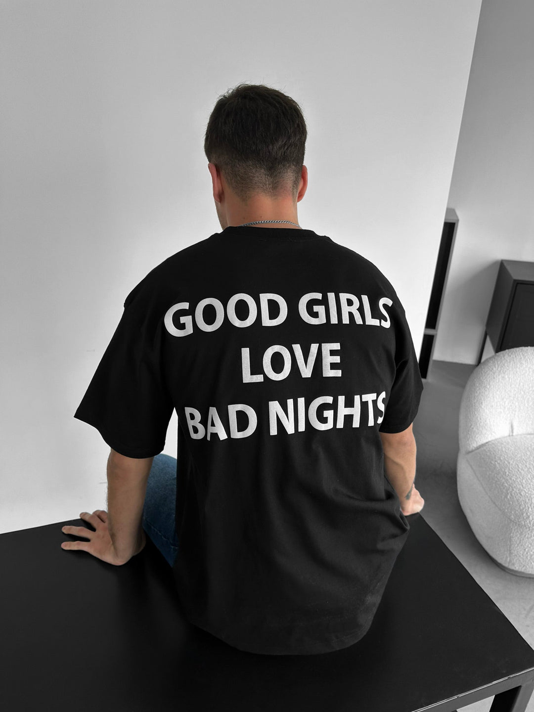 T-shirt Oversize Dobre Dziewczyny - Czarny