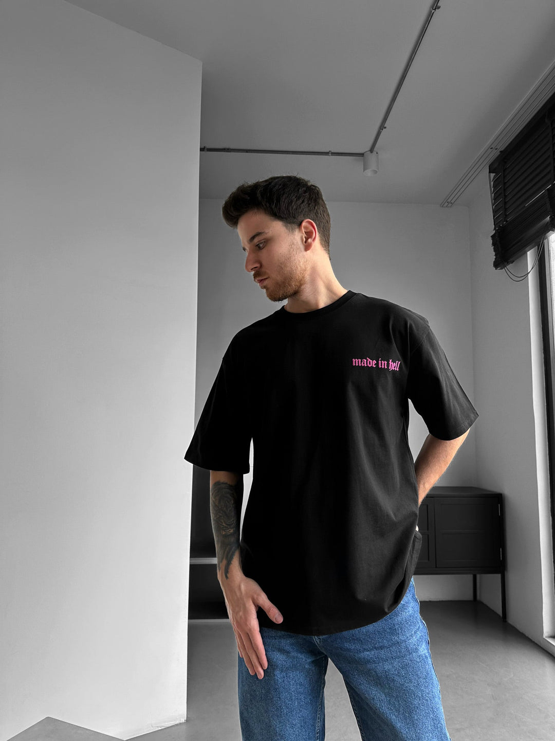 Koszulka Oversize Made in Hell - Czarna i Lila