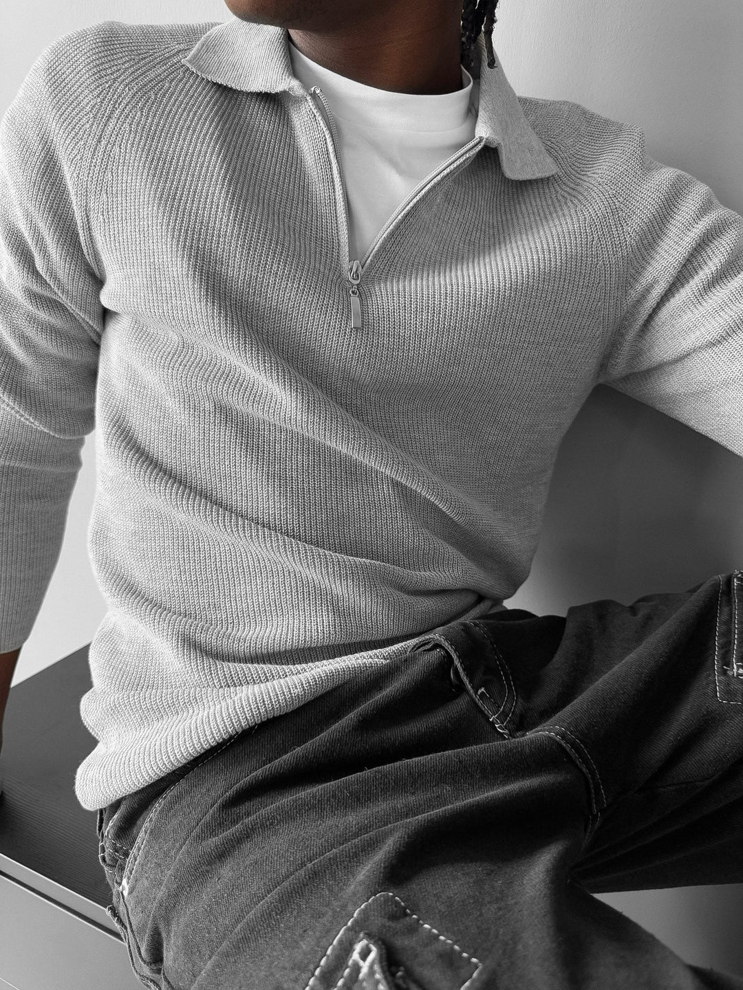 Sweter polo z zamkiem w kolorze szarym - Slim Fit