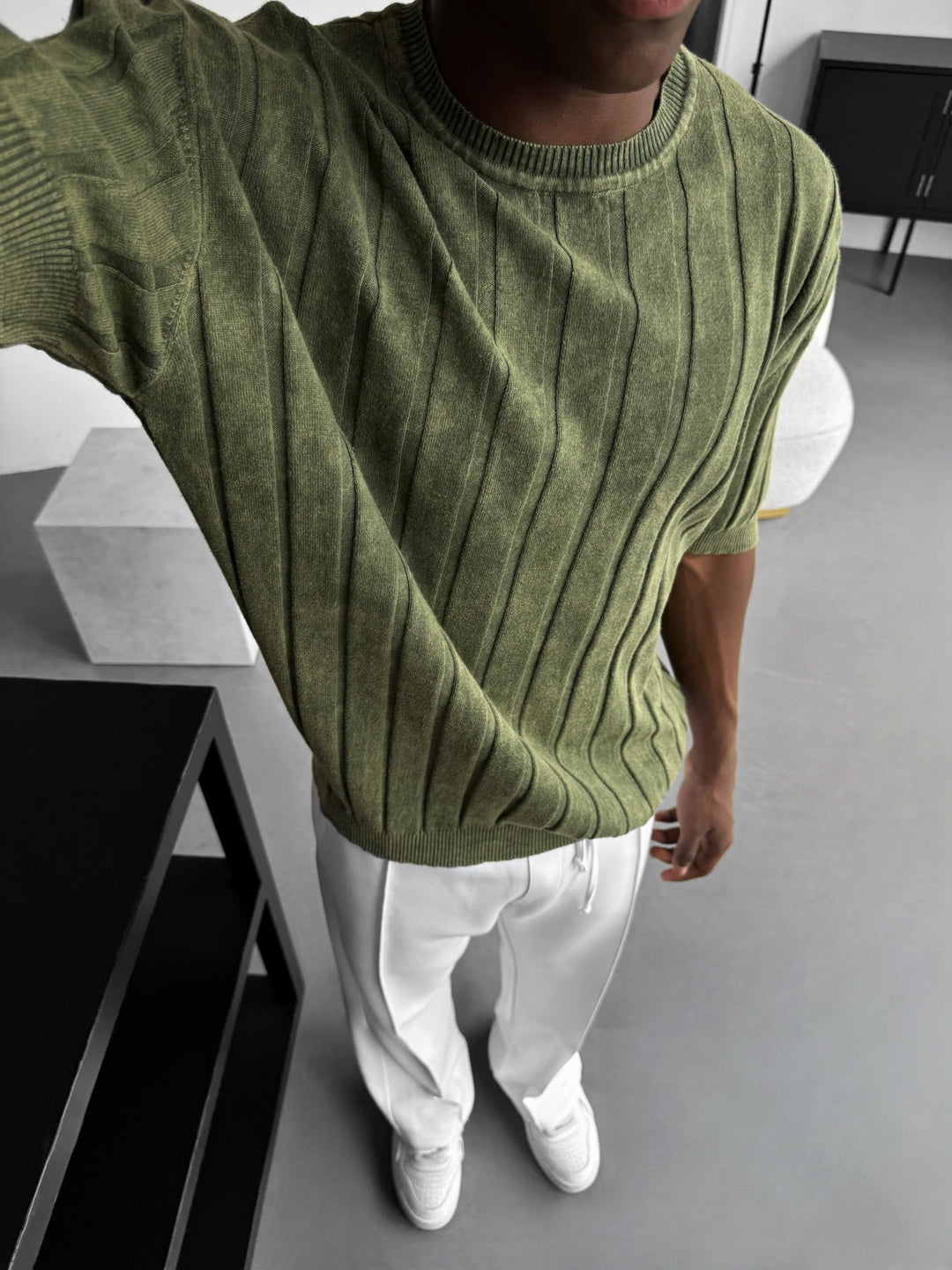 T-shirt Slim Fit z Przeszyciami - Khaki