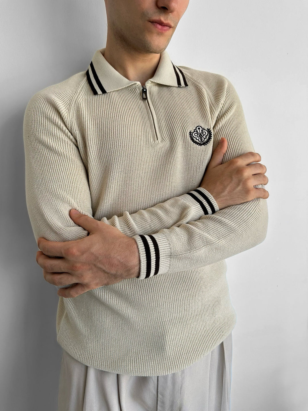 Sweter Polo z Haftem Slim Fit z Półzamkiem - Beżowy