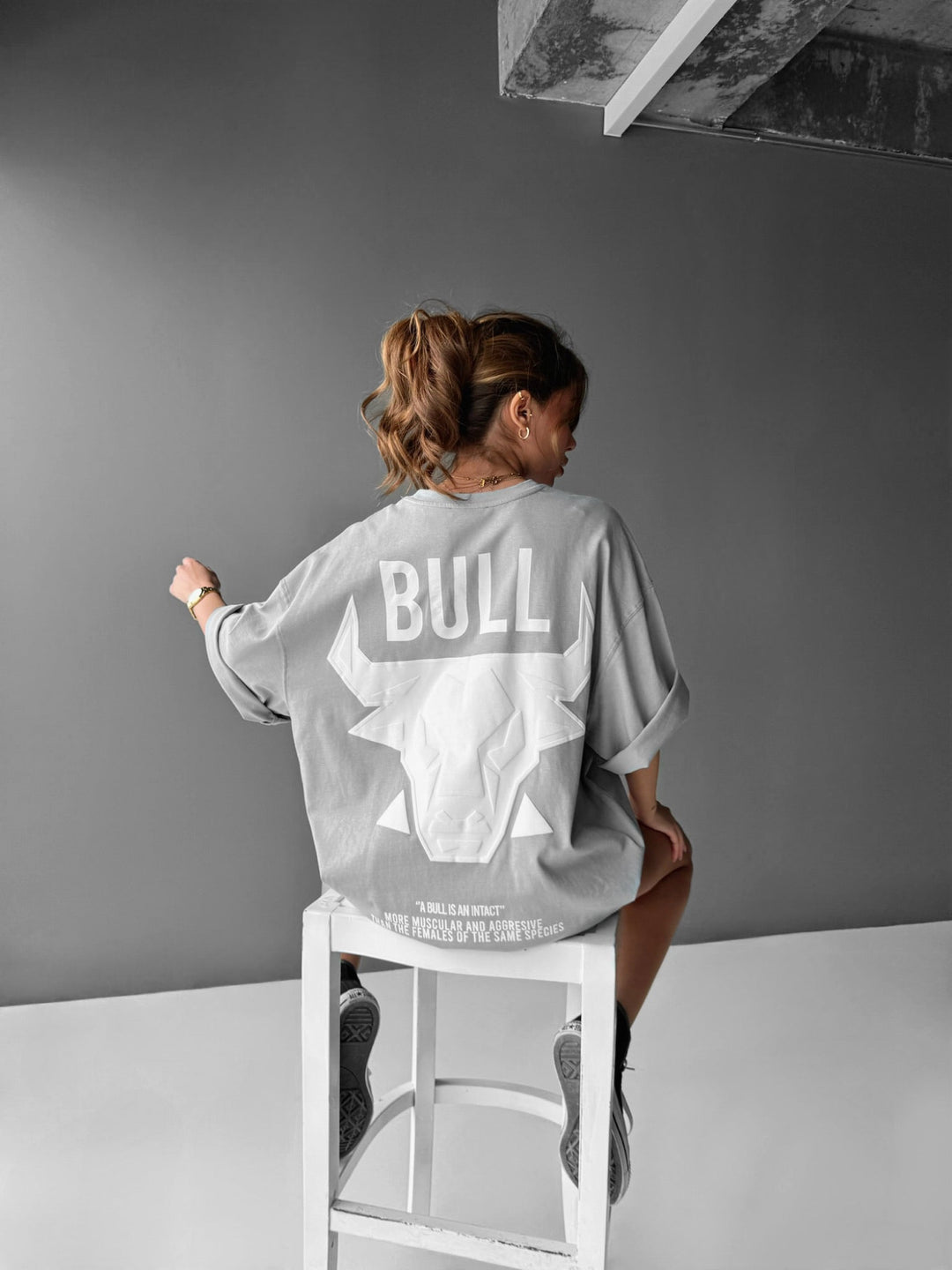 Oversize T-shirt byka - Szary