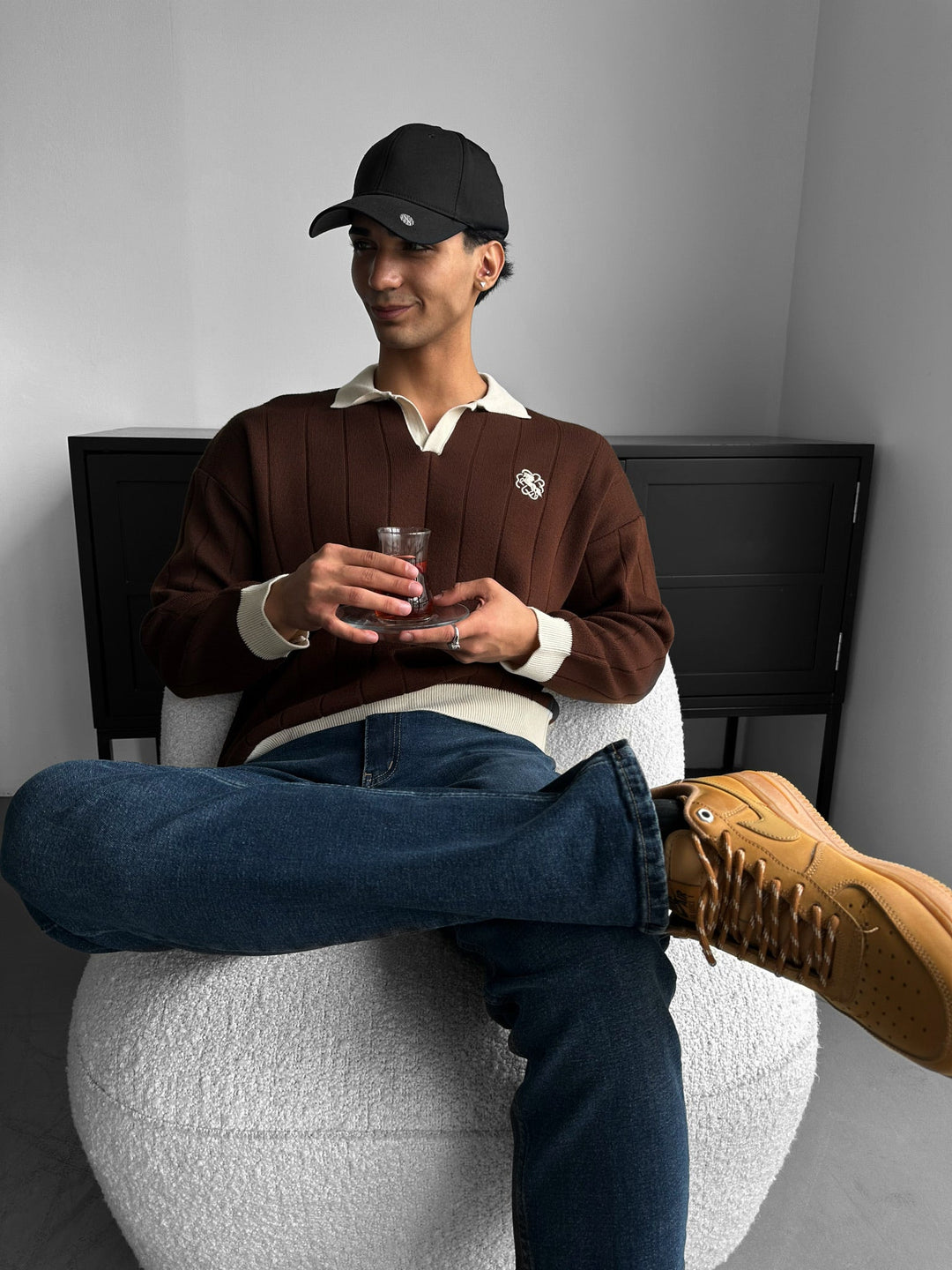Oversized Haftowany Sweter Polo - Brązowy