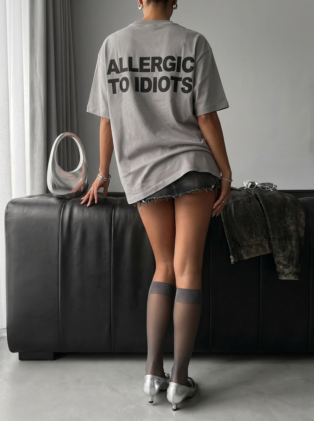 T-shirt Oversize z nadrukiem - Szary