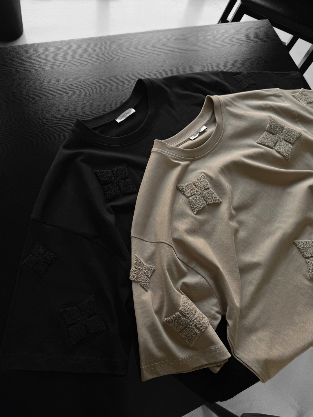 T-shirt Oversize Szczegółowy - Beżowy
