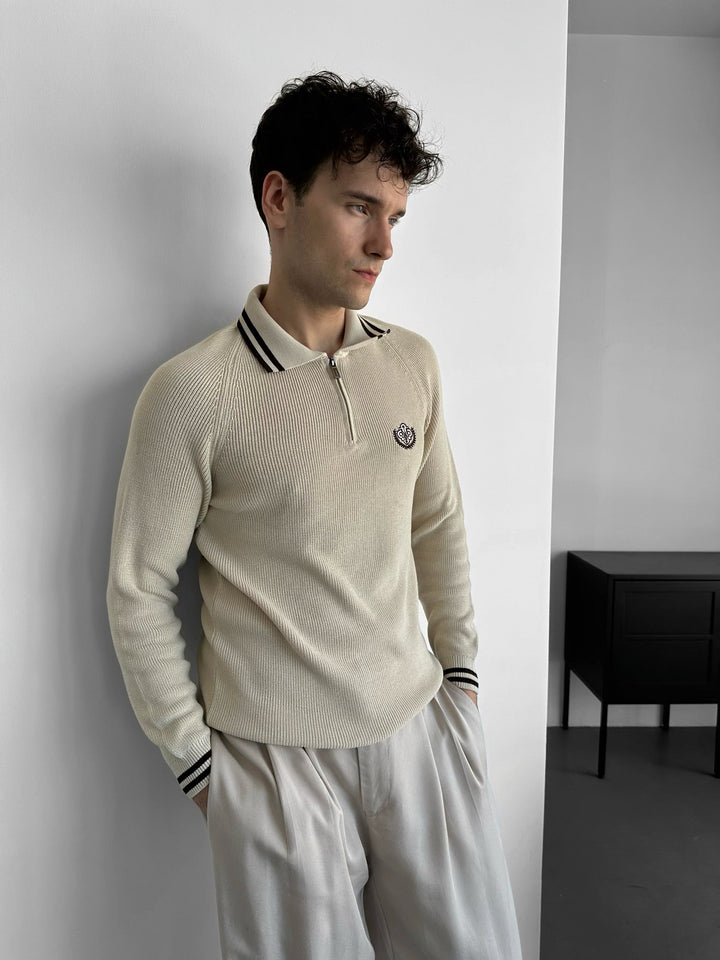 Sweter Polo z Haftem Slim Fit z Półzamkiem - Beżowy