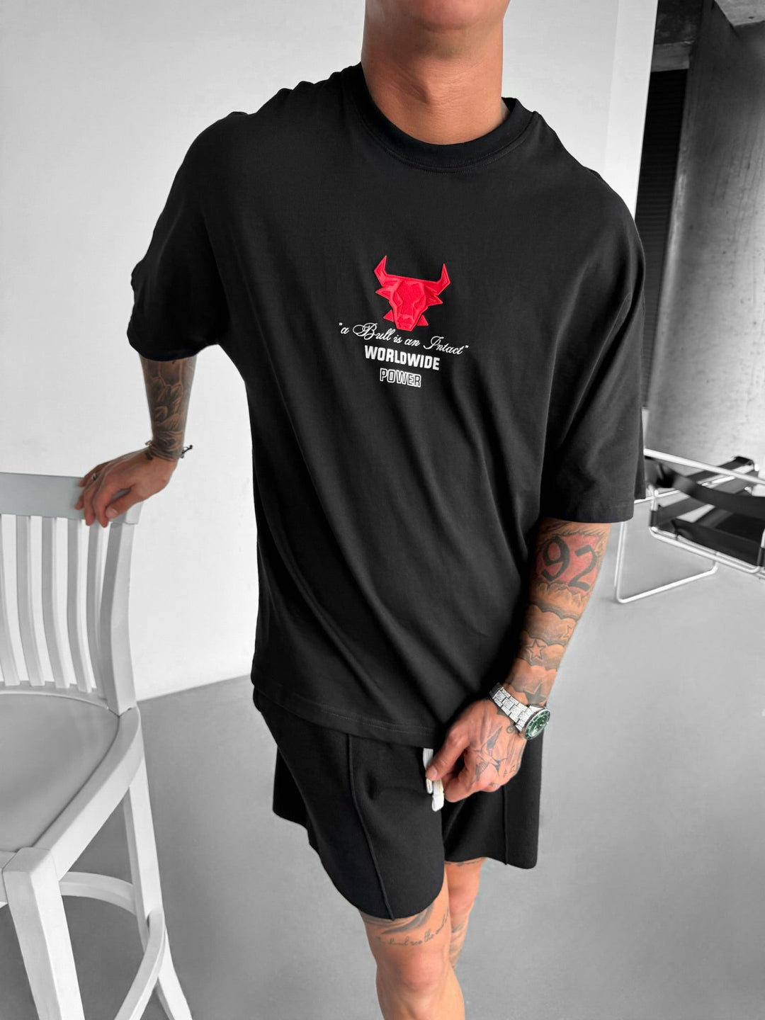 T-shirt Oversize Bull Worldwide - Czarny i Czerwony
