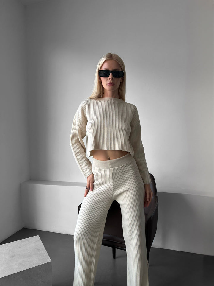 Krótki Sweter Dzianinowy - Beżowy