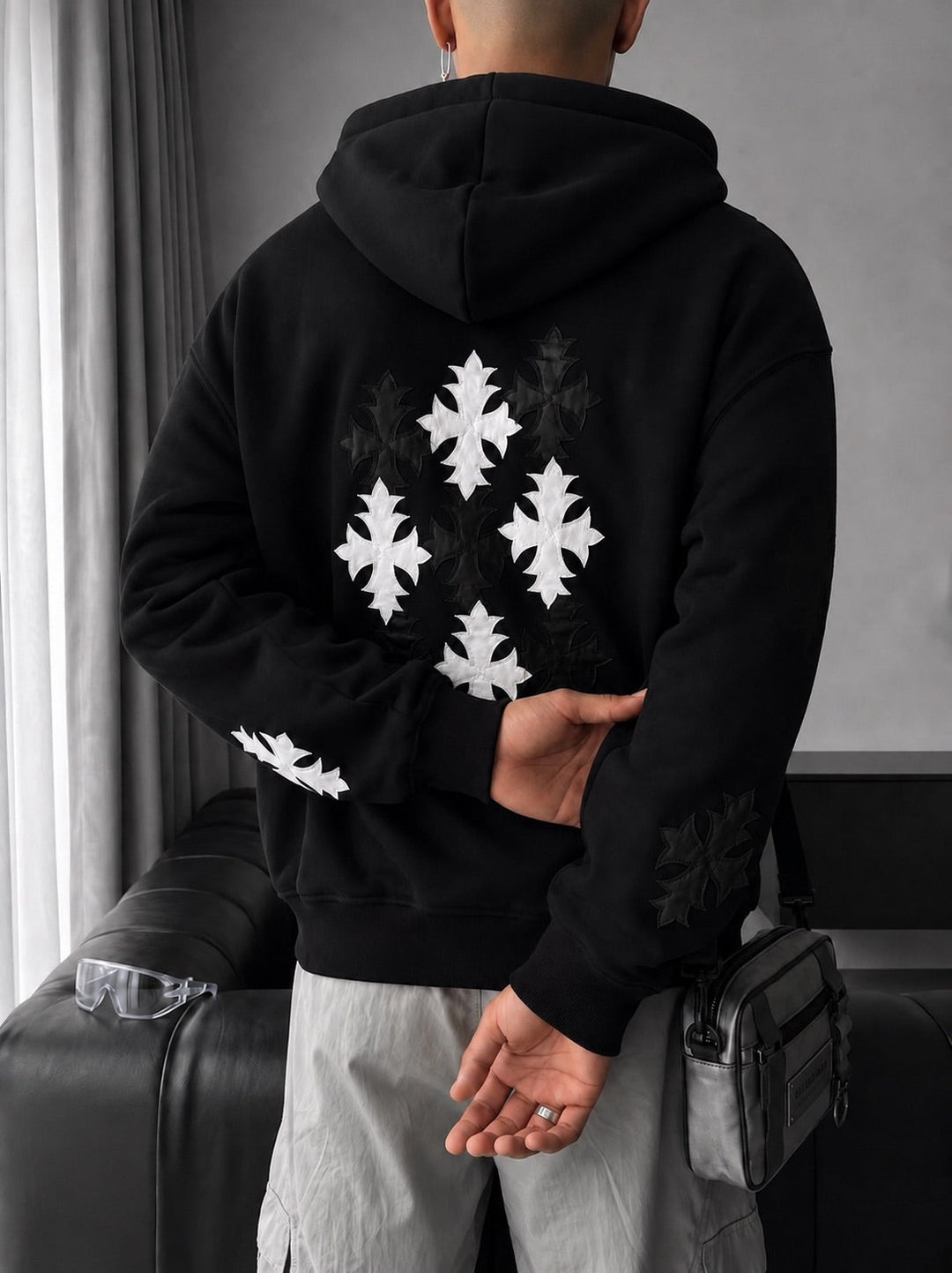 Oversize Gothic Cross Hoodie - Czarny
