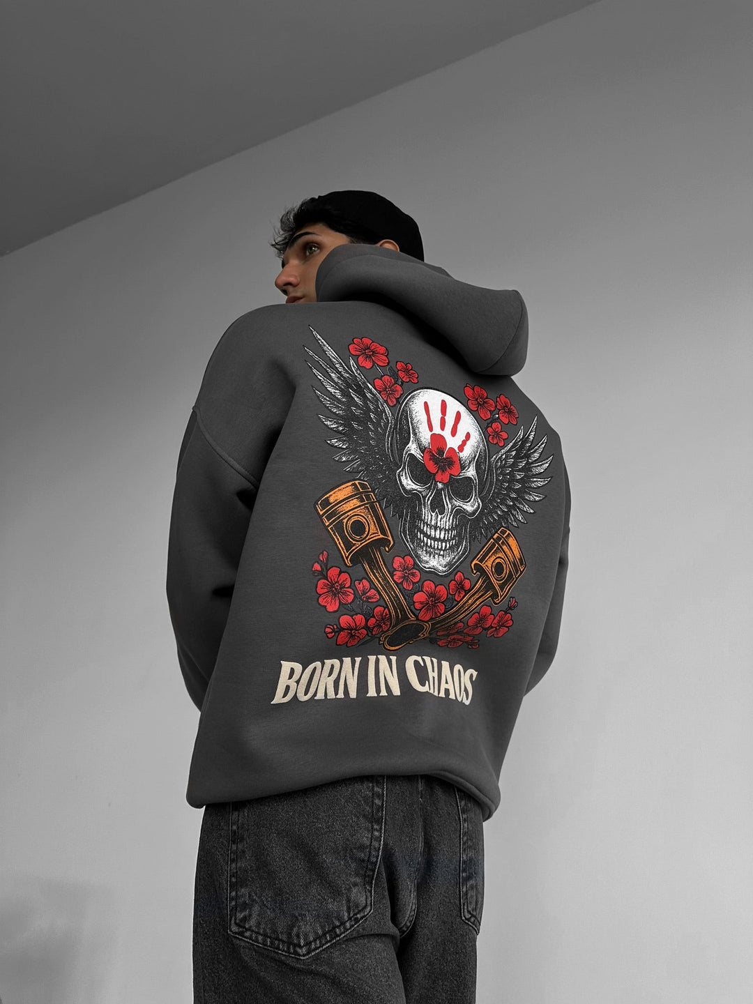 Hoodie Oversize Skeleton Urodzony w Chaosie - Antracyt