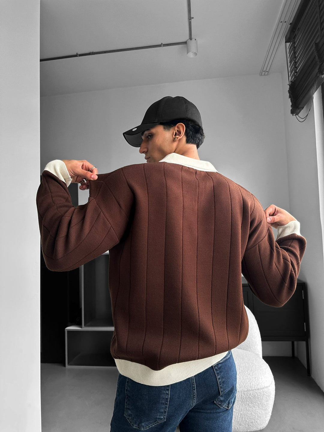 Oversized Haftowany Sweter Polo - Brązowy