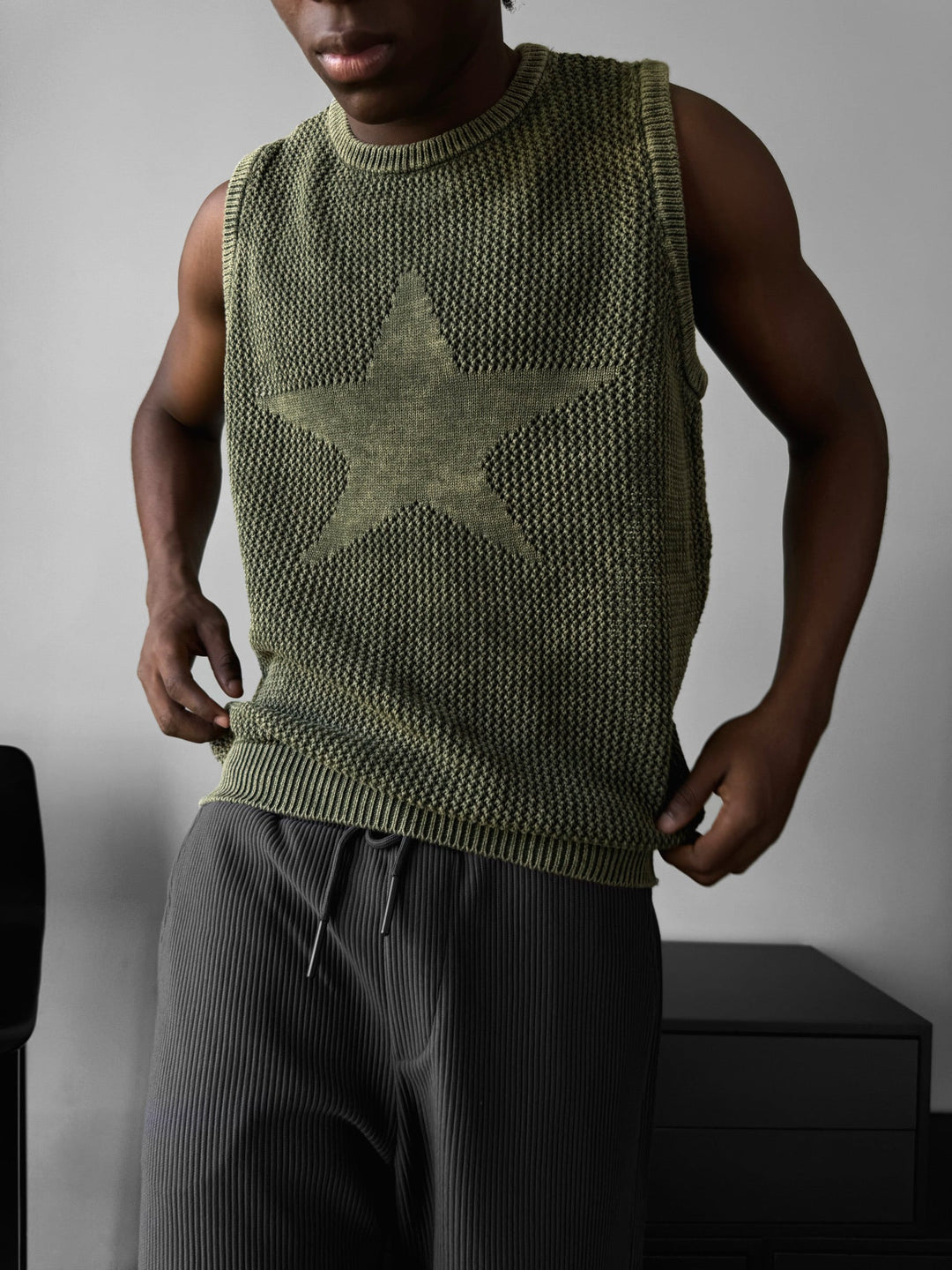 Oversize Prany Sweter z Gwiazdą - Khaki