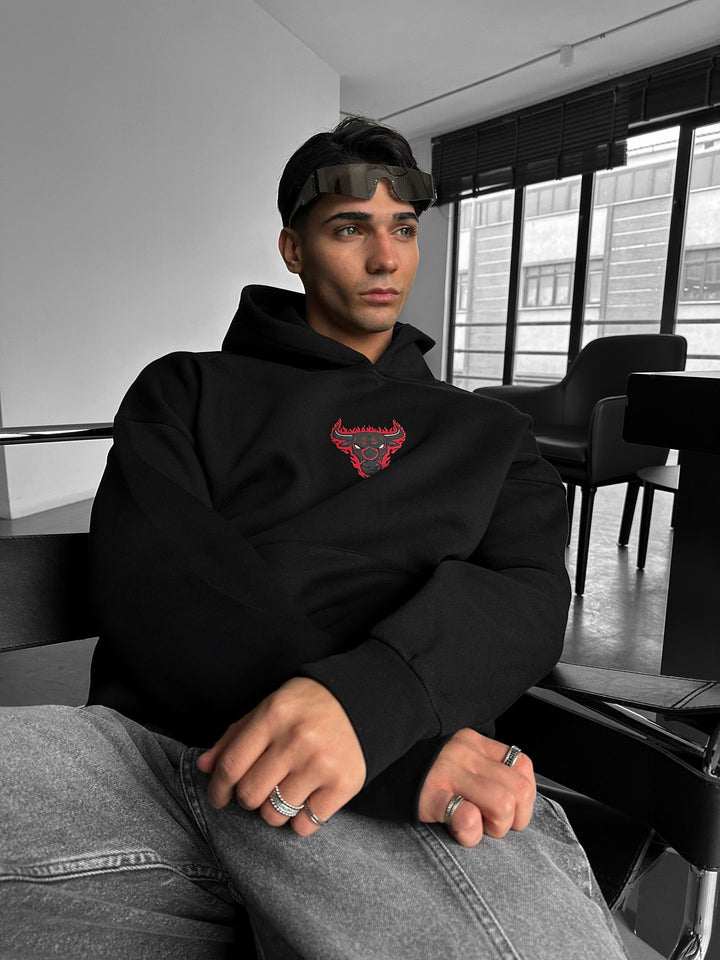 Oversize Bull Fearless Hoodie - Czarny i Czerwony