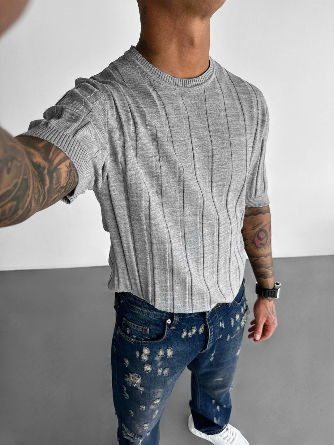 T-shirt Regular Fit z dzianiny - Szary