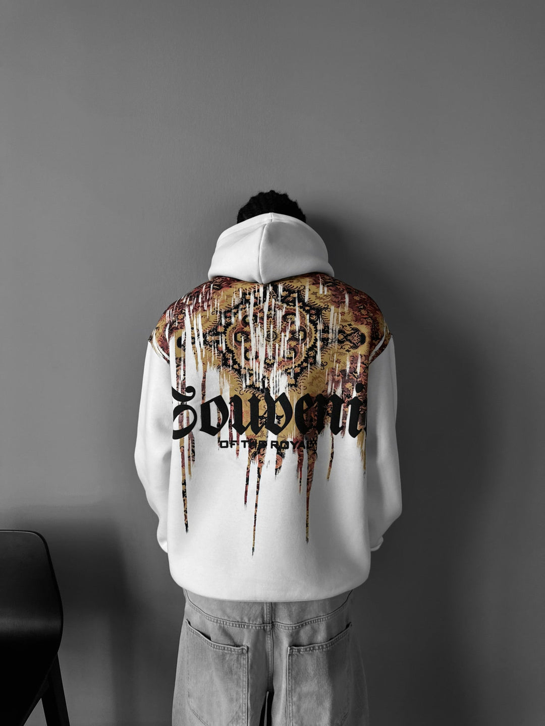 Oversize Pamiątkowy Hoodie - Biały i Czerwony