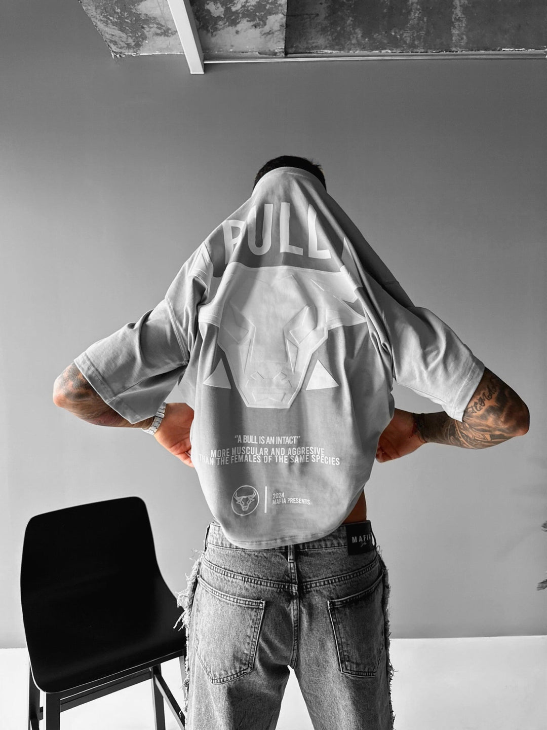 Oversize T-shirt byka - Szary