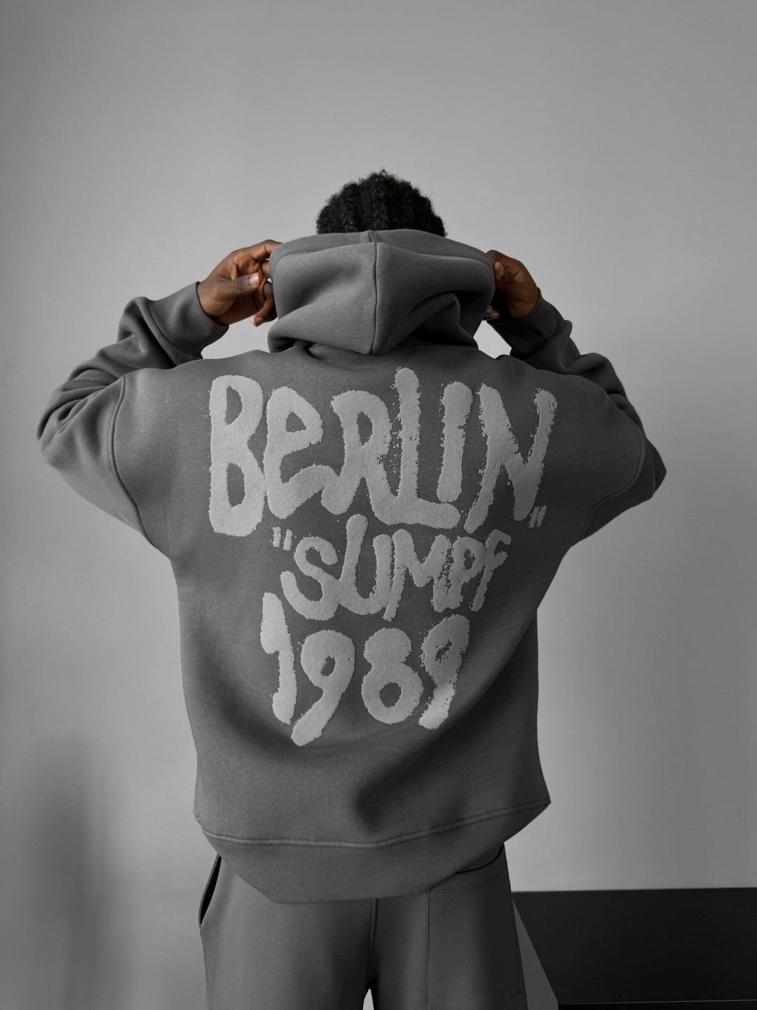 Oversize Berlin "Sumpf" Hoodie - Antracyt