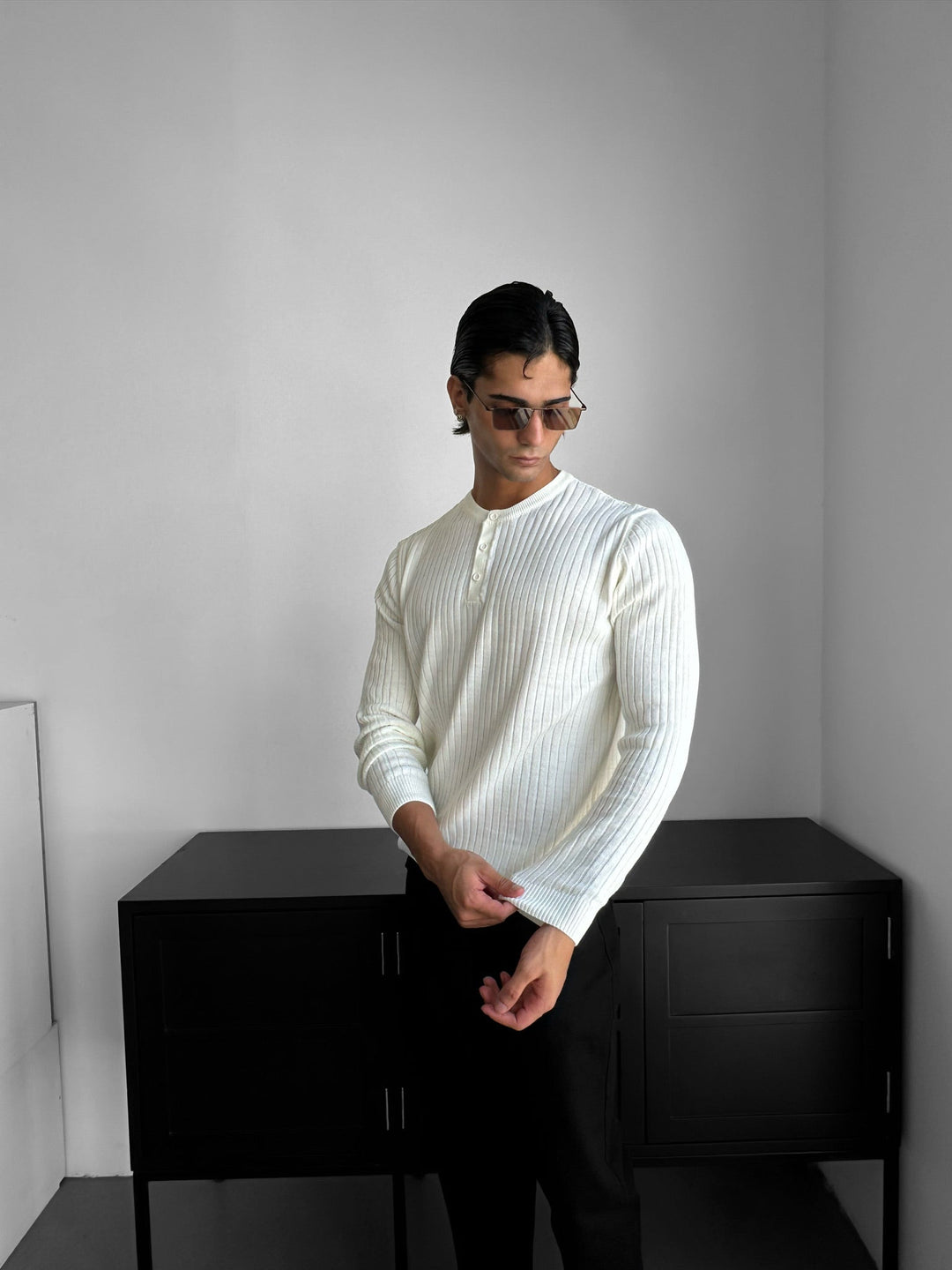 Sweter Slim Fit z Guzikami - Ecru