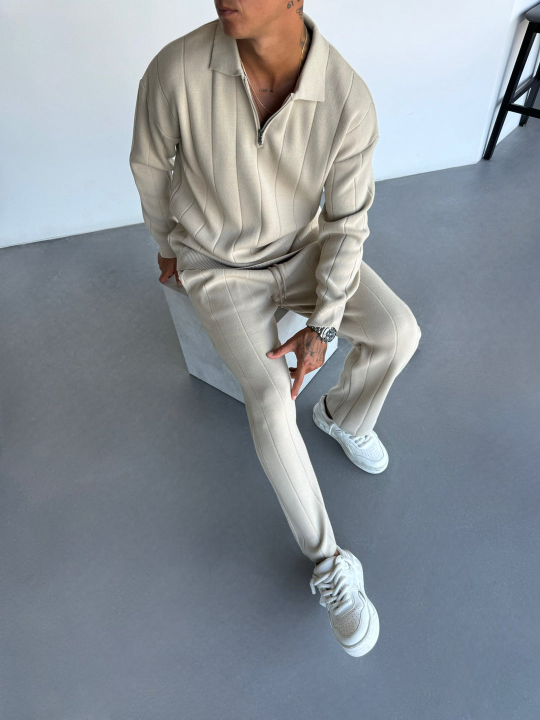 Oversize Lines Knit Zipper Polo Sweatshirt - Kamień