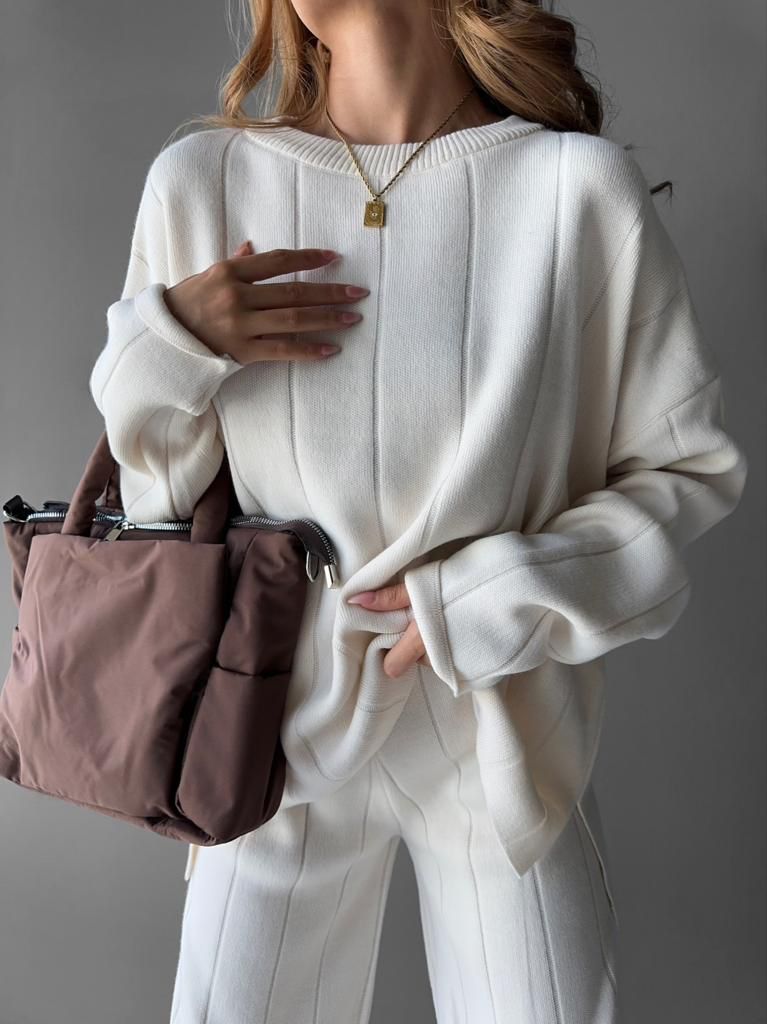 Sweter z dzianiny - Ecru