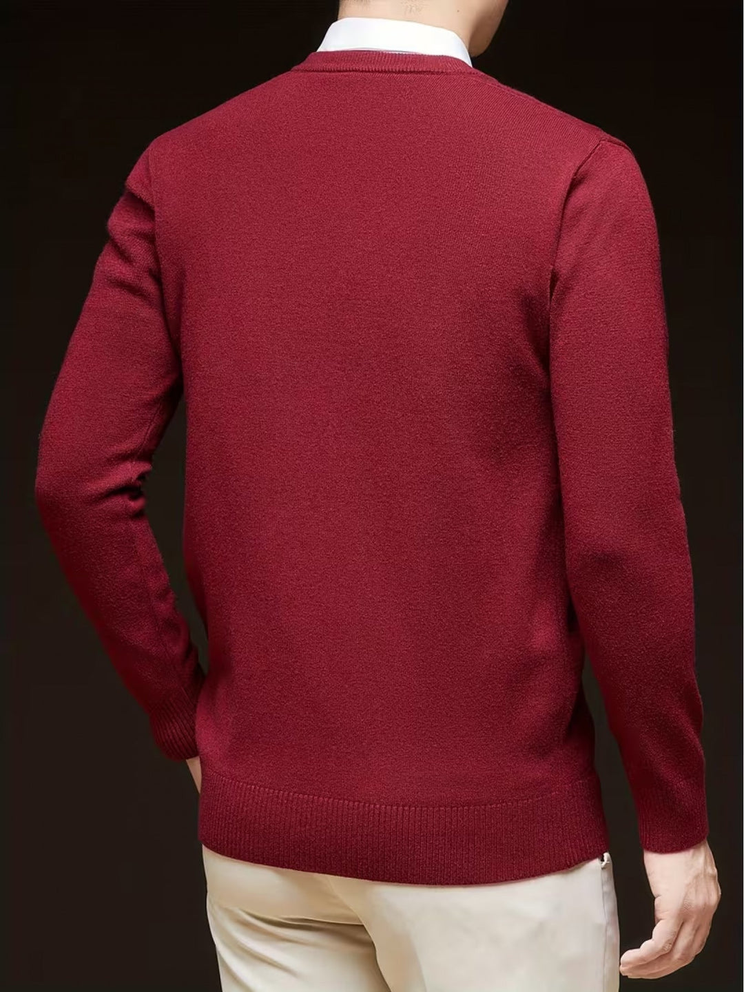 Elegancki sweter z dekoltem V
