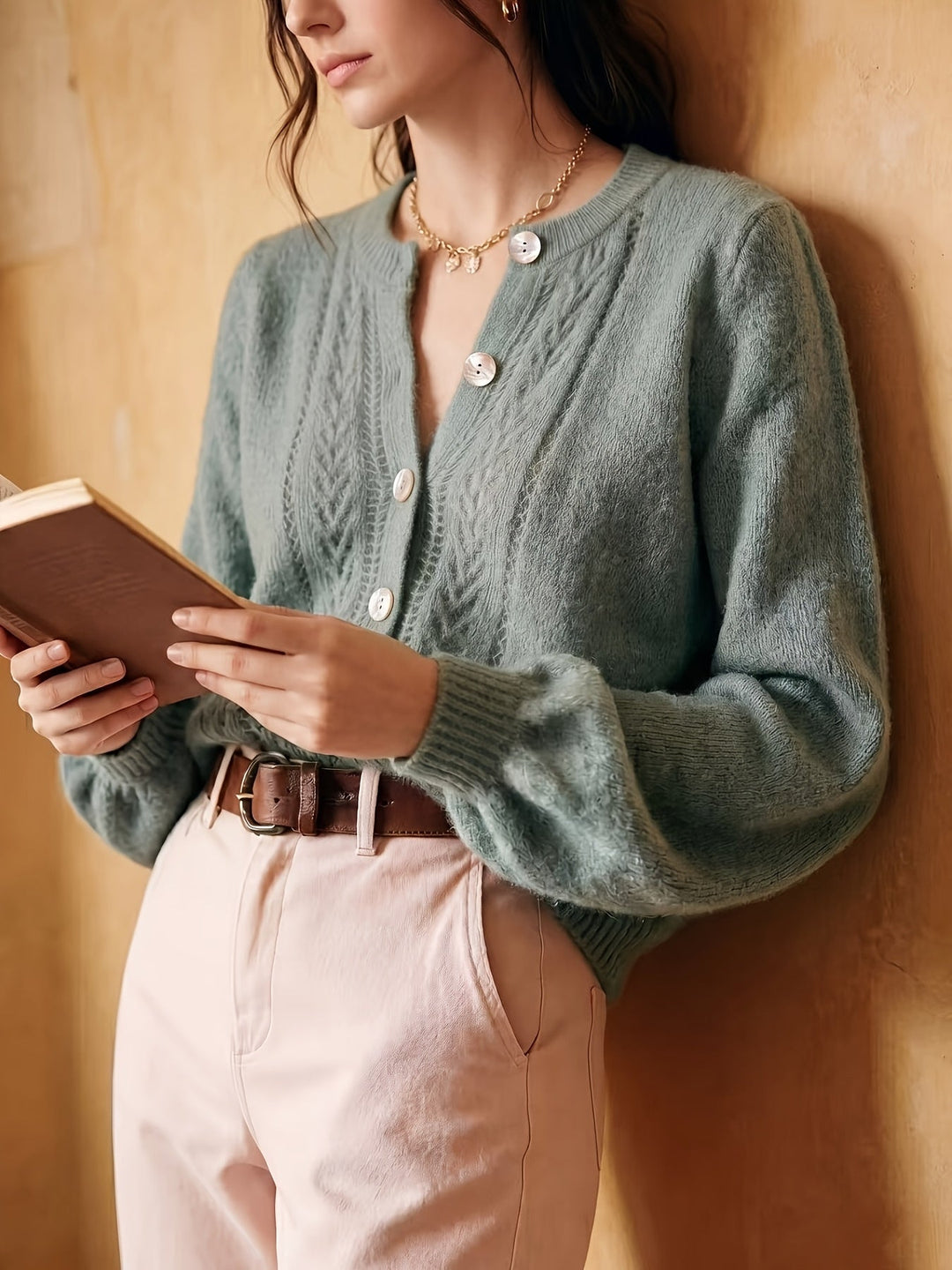 Miękko fakturowany Round-Neck kardigan
