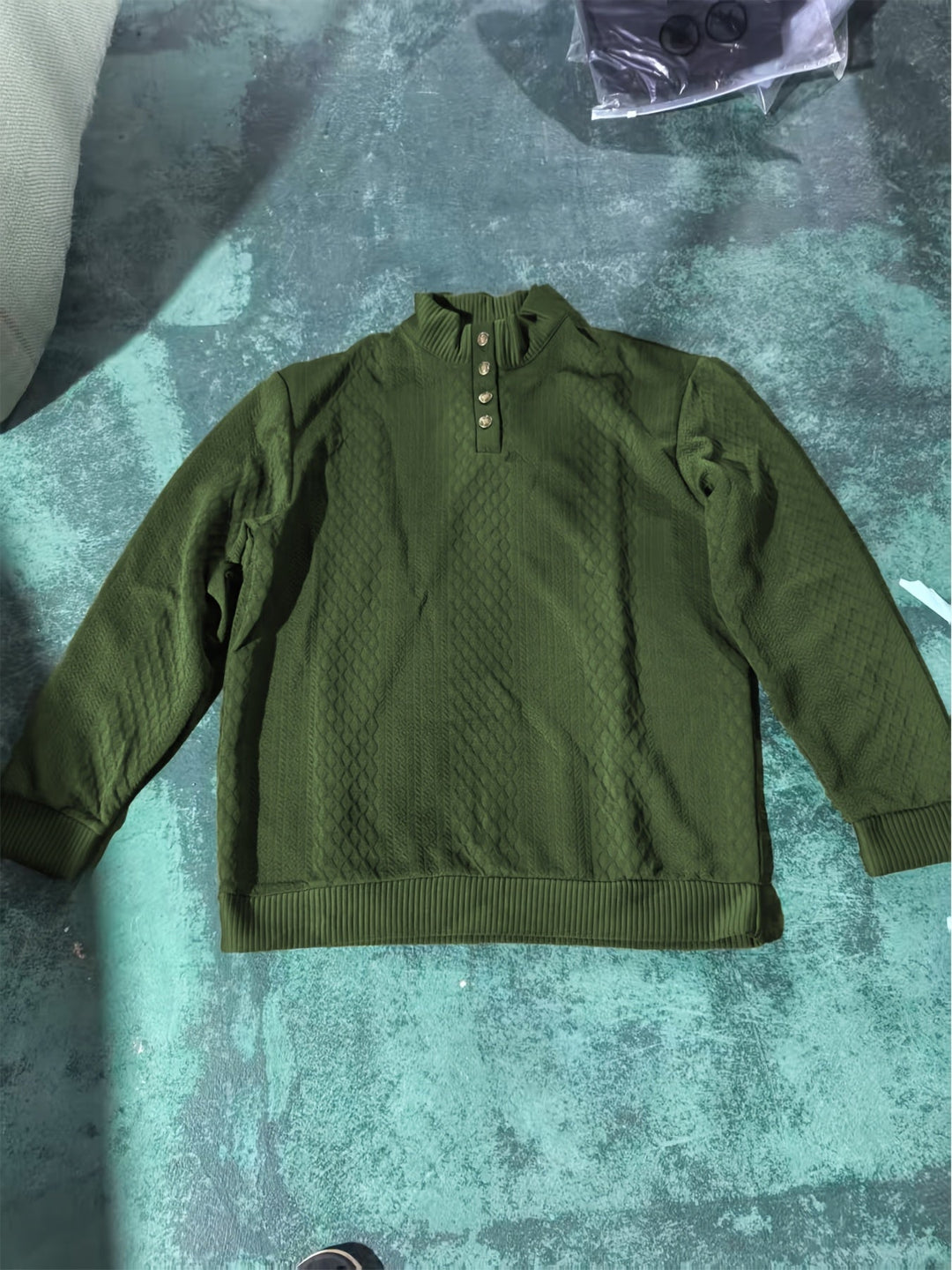 Wyróżniać się kołnierz guzik Henley sweter