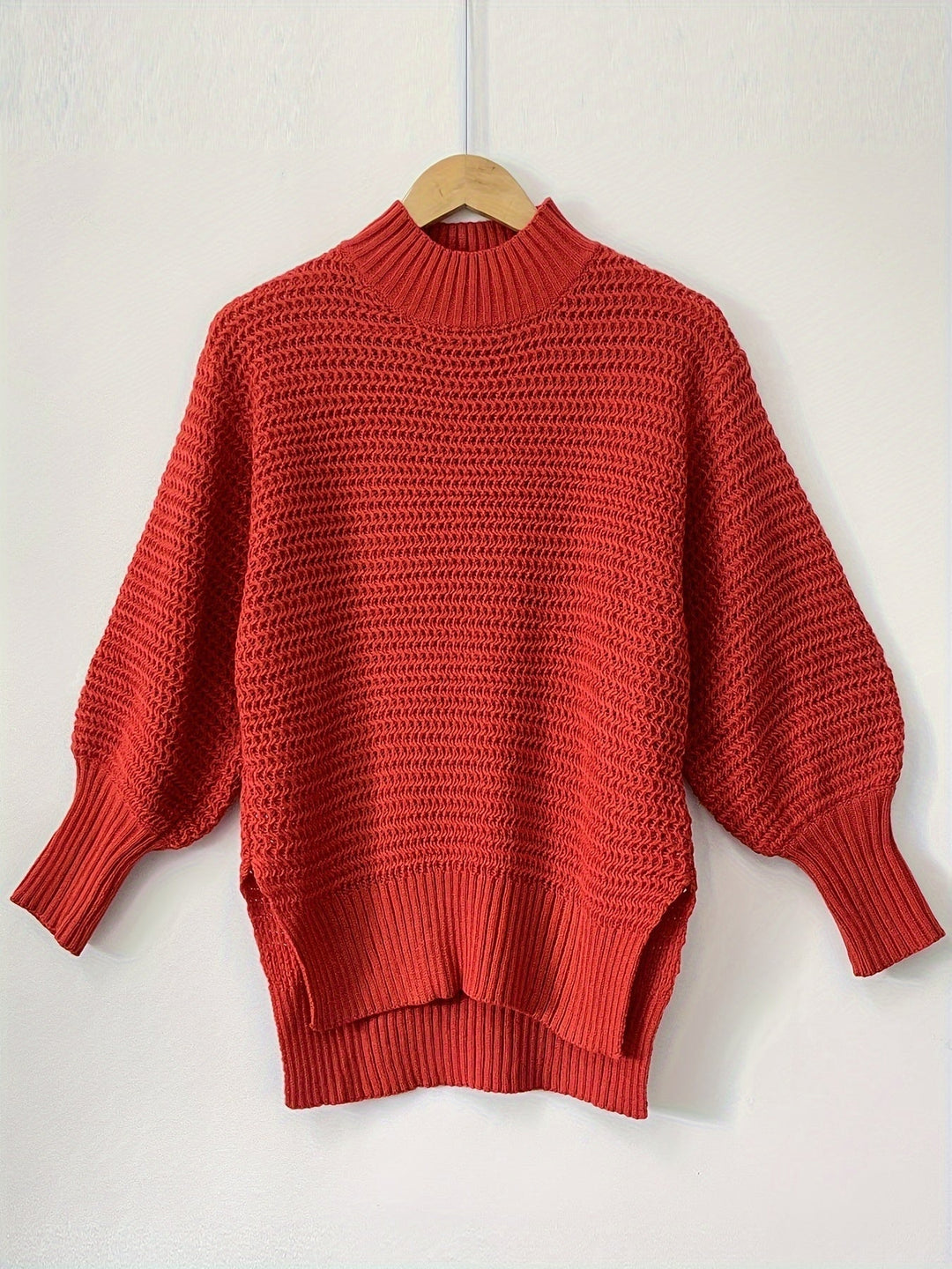 Fakturowany wysoki-niski sweter