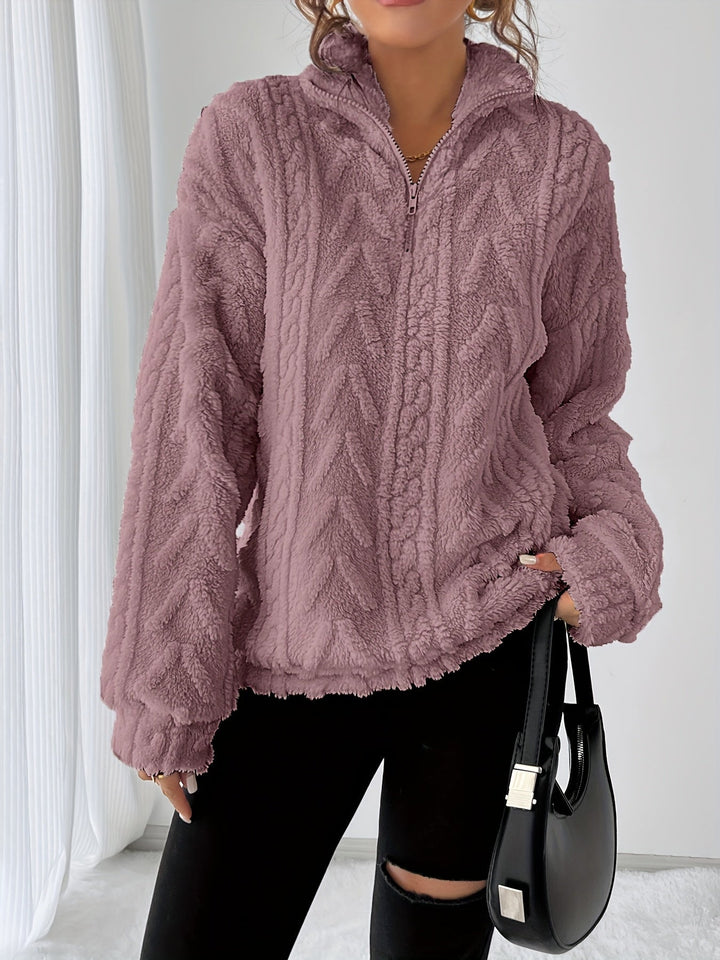 Przytulny fakturowany sweter