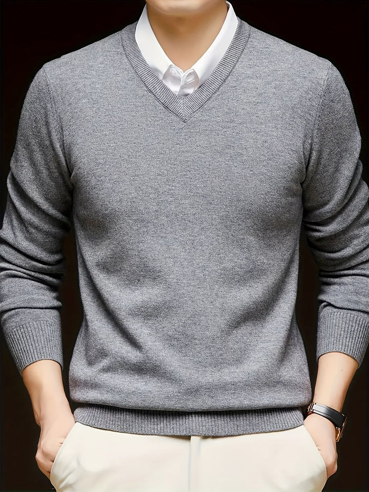 Elegancki sweter z dekoltem V