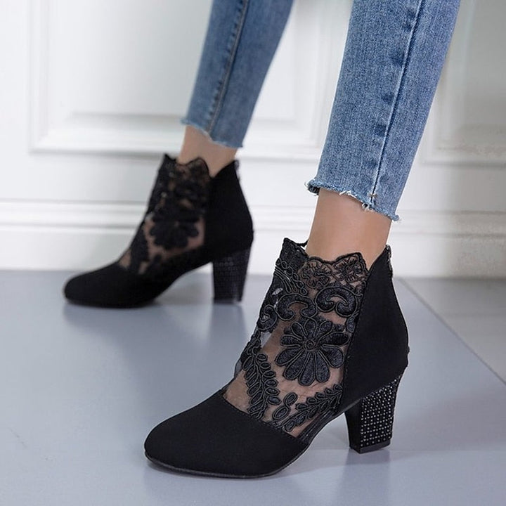 Koronka-akcent Heeled botki