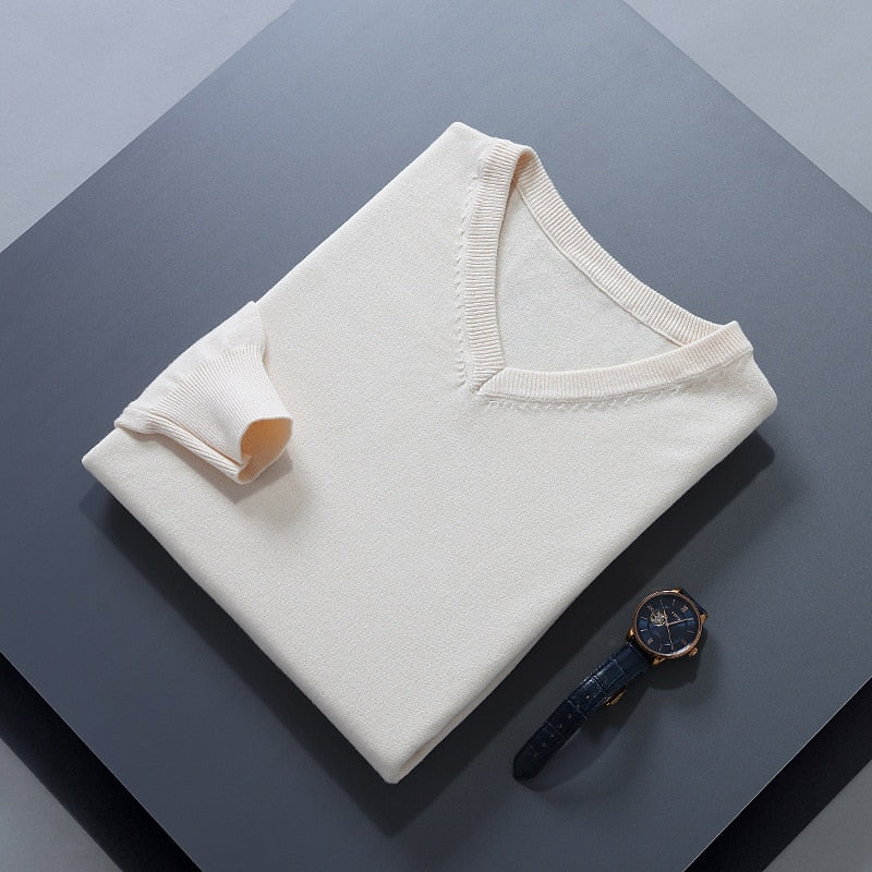 Elegancki sweter z dekoltem V