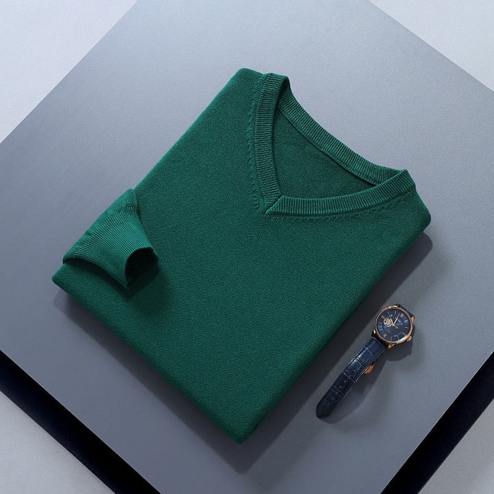 Elegancki sweter z dekoltem V